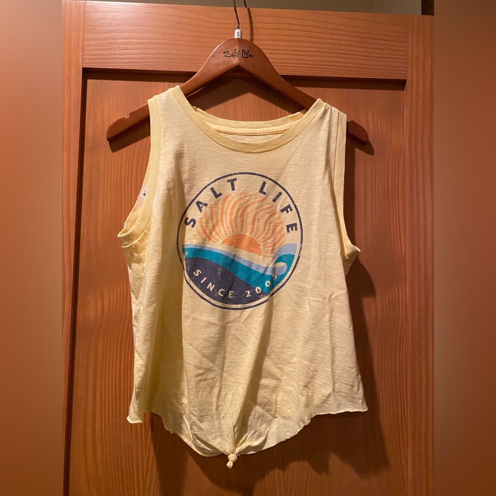 Salt Life Women’s Yellow Sleeveless Sunrise Shirt NWT